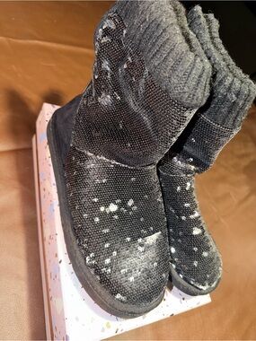 PINK Victoria's Secret Mukluk Black Sequin Ankle Booties